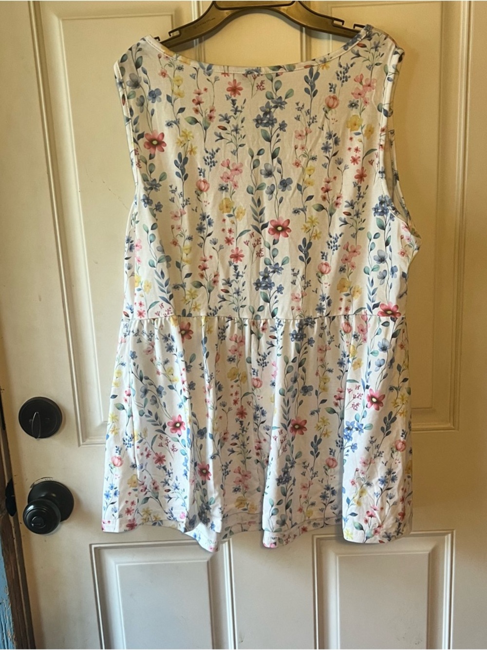 BloomChic Floral Sleeveless Tank Top in White with Pink, Blue & Yellow Flowers - Picture 3 of 5